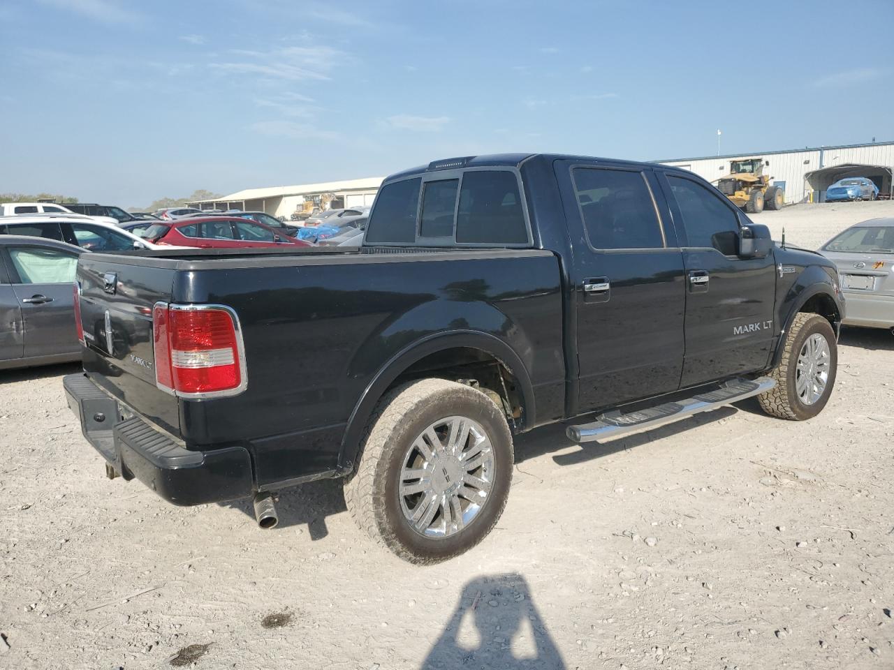 Lot #3297117494 2007 LINCOLN MARK LT