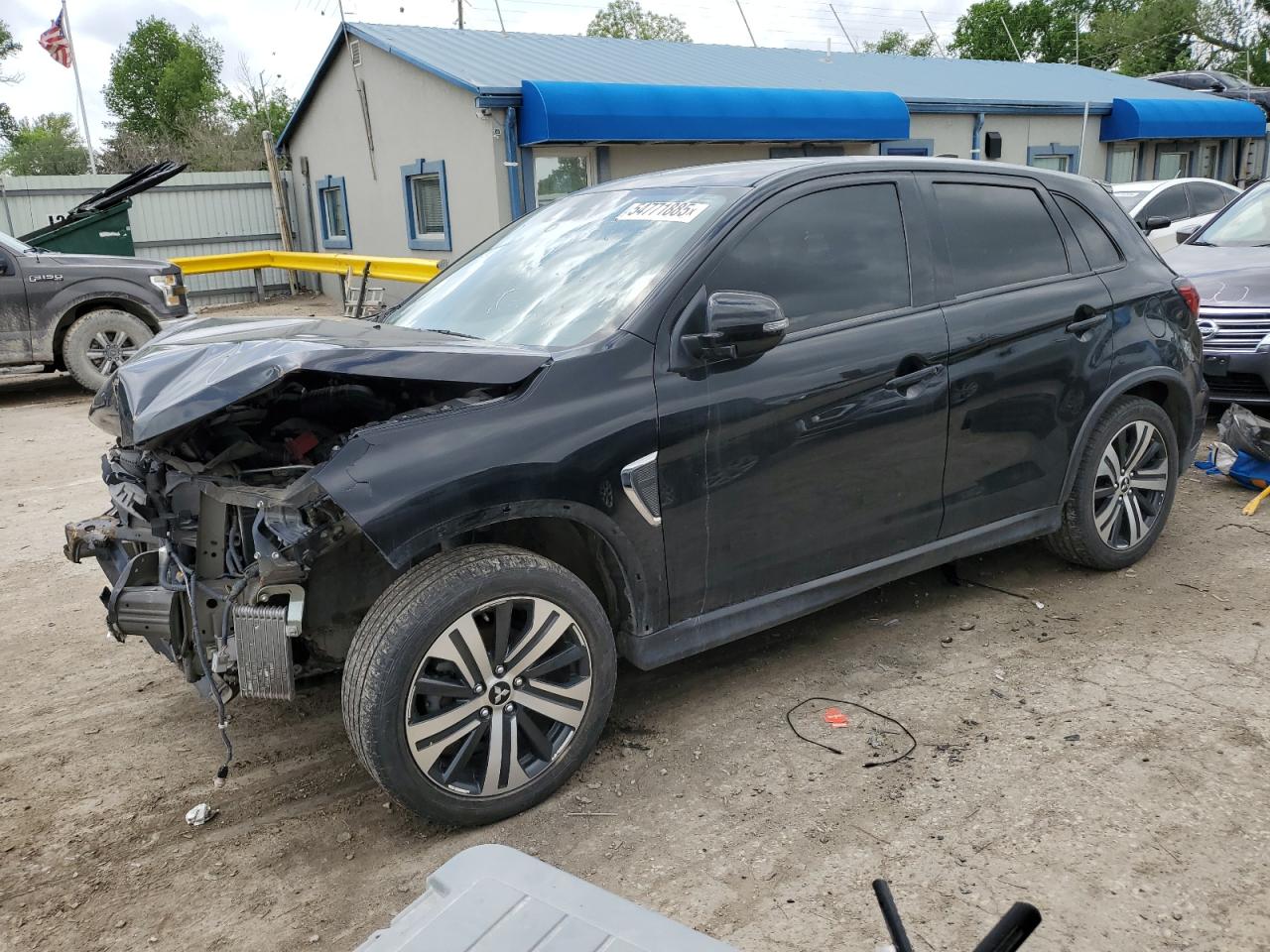 MITSUBISHI OUTLANDER SE