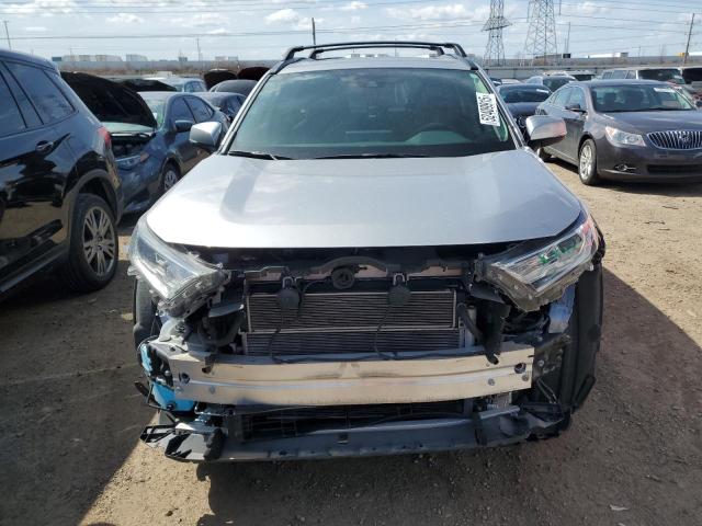 2019 TOYOTA RAV4 XLE - JTMRWRFVXKD010639