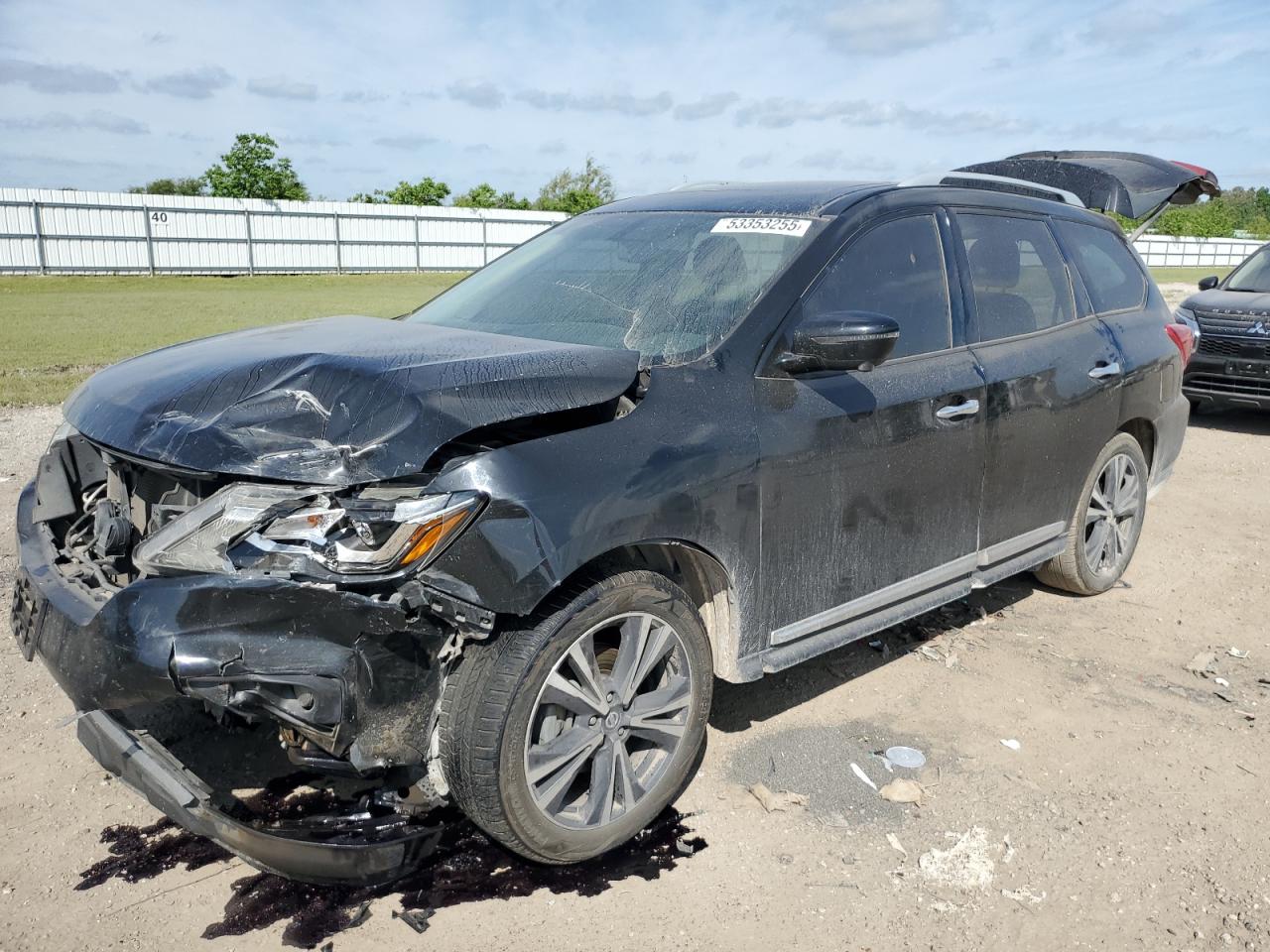 NISSAN PATHFINDER PLATINUM