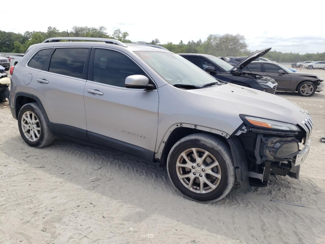 JEEP GRAND CHEROKEE LATITUDE PLUS