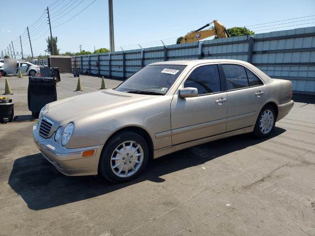 MERCEDES-BENZ E 320