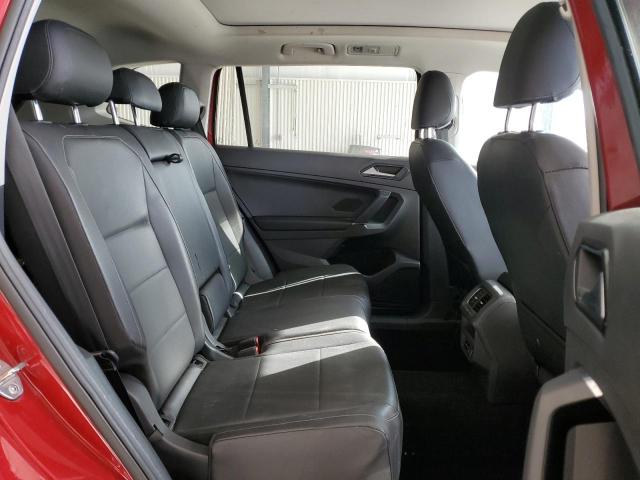 2018 VOLKSWAGEN TIGUAN SE - 3VV2B7AX7JM016039