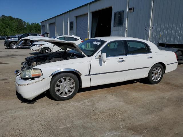 LINCOLN TOWN CAR E