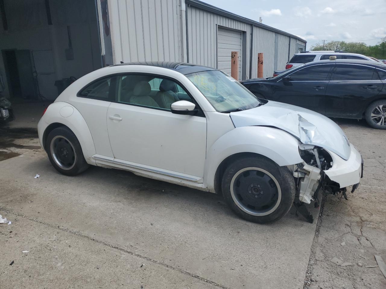 VOLKSWAGEN BEETLE