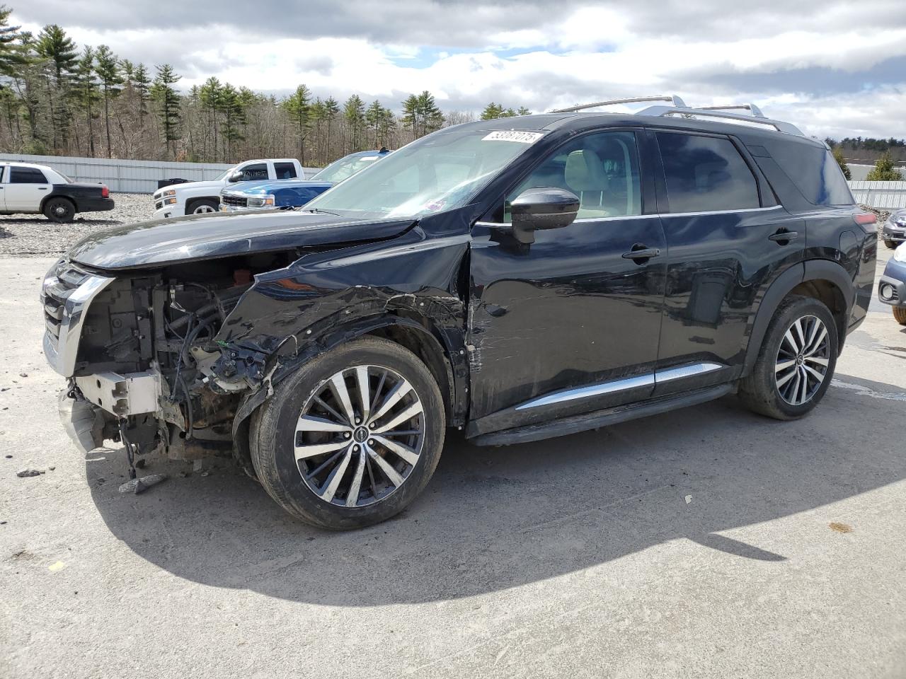 NISSAN PATHFINDER PLATINUM