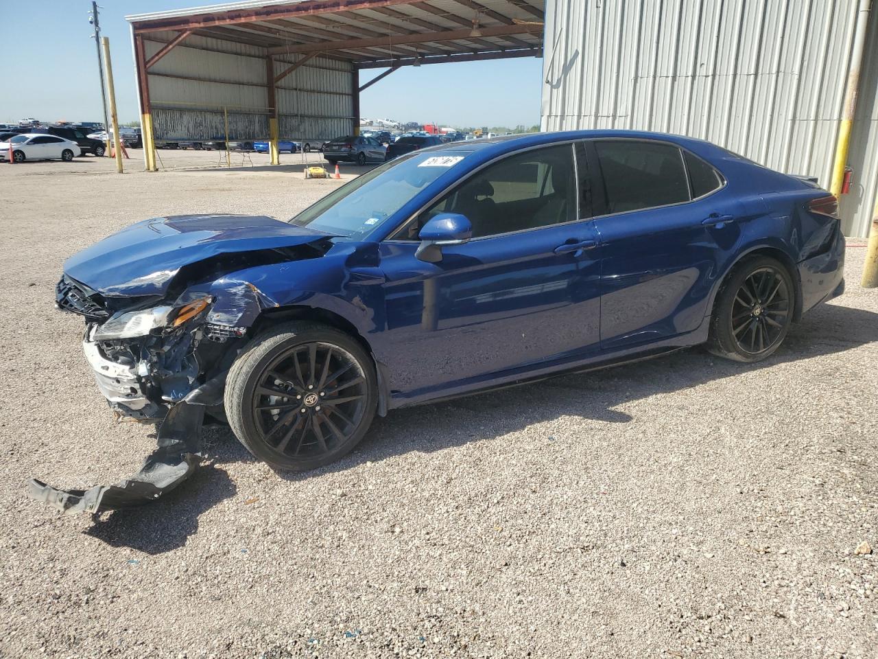 TOYOTA CAMRY XSE