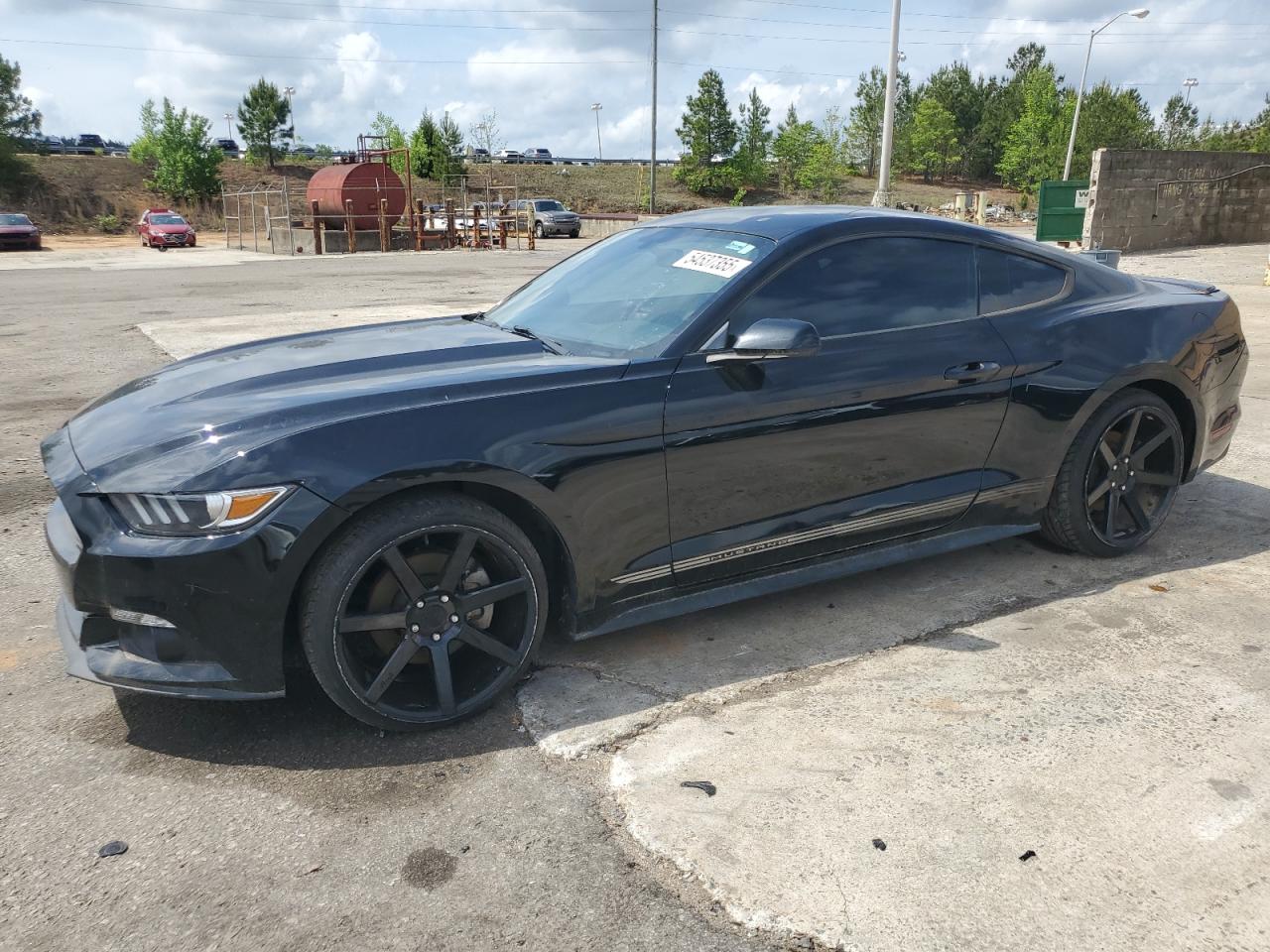 FORD MUSTANG