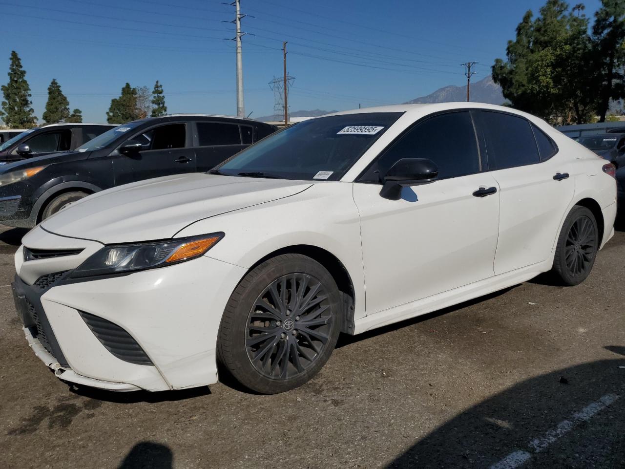 TOYOTA CAMRY SE