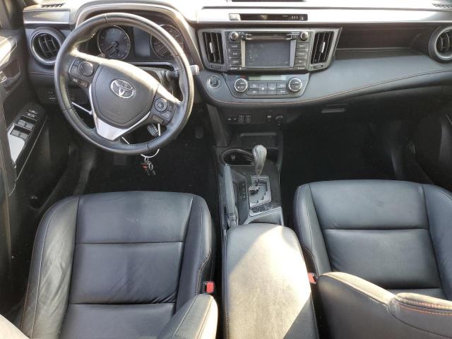 2018 TOYOTA RAV4 SE JTMNFREV8JJ745054