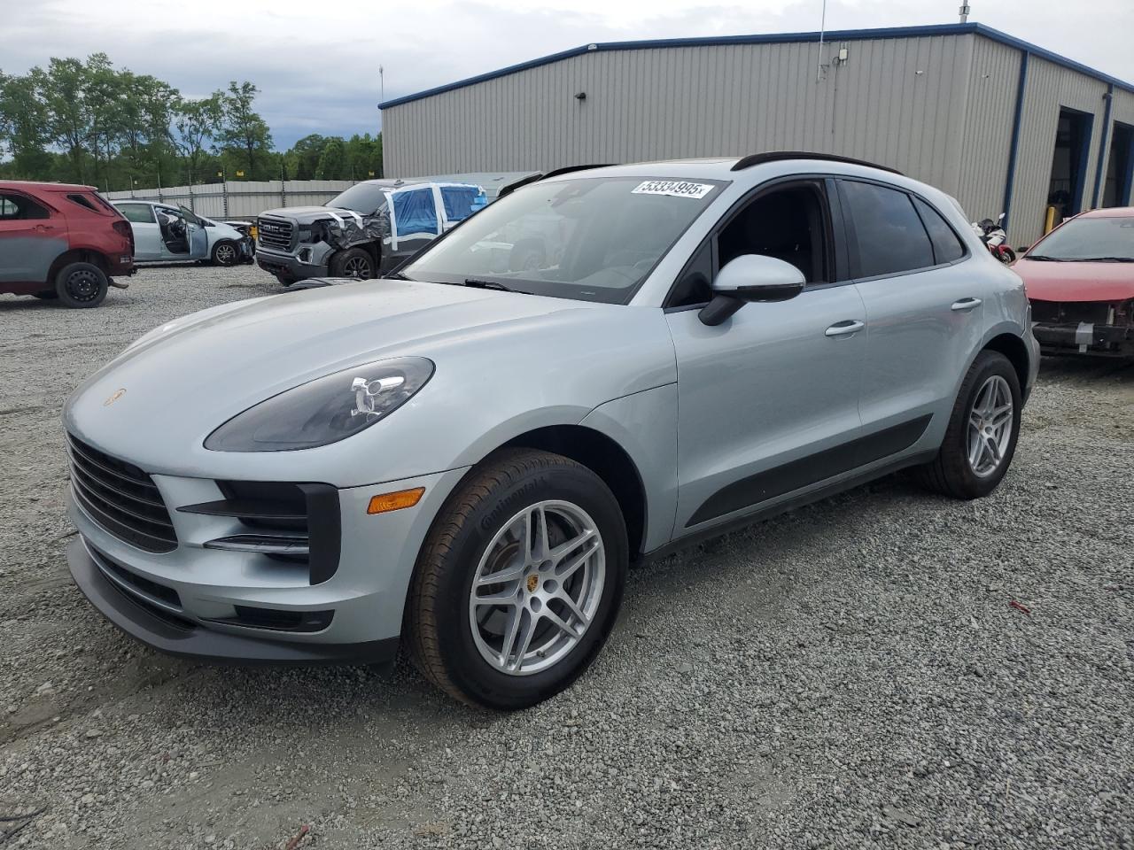 PORSCHE MACAN