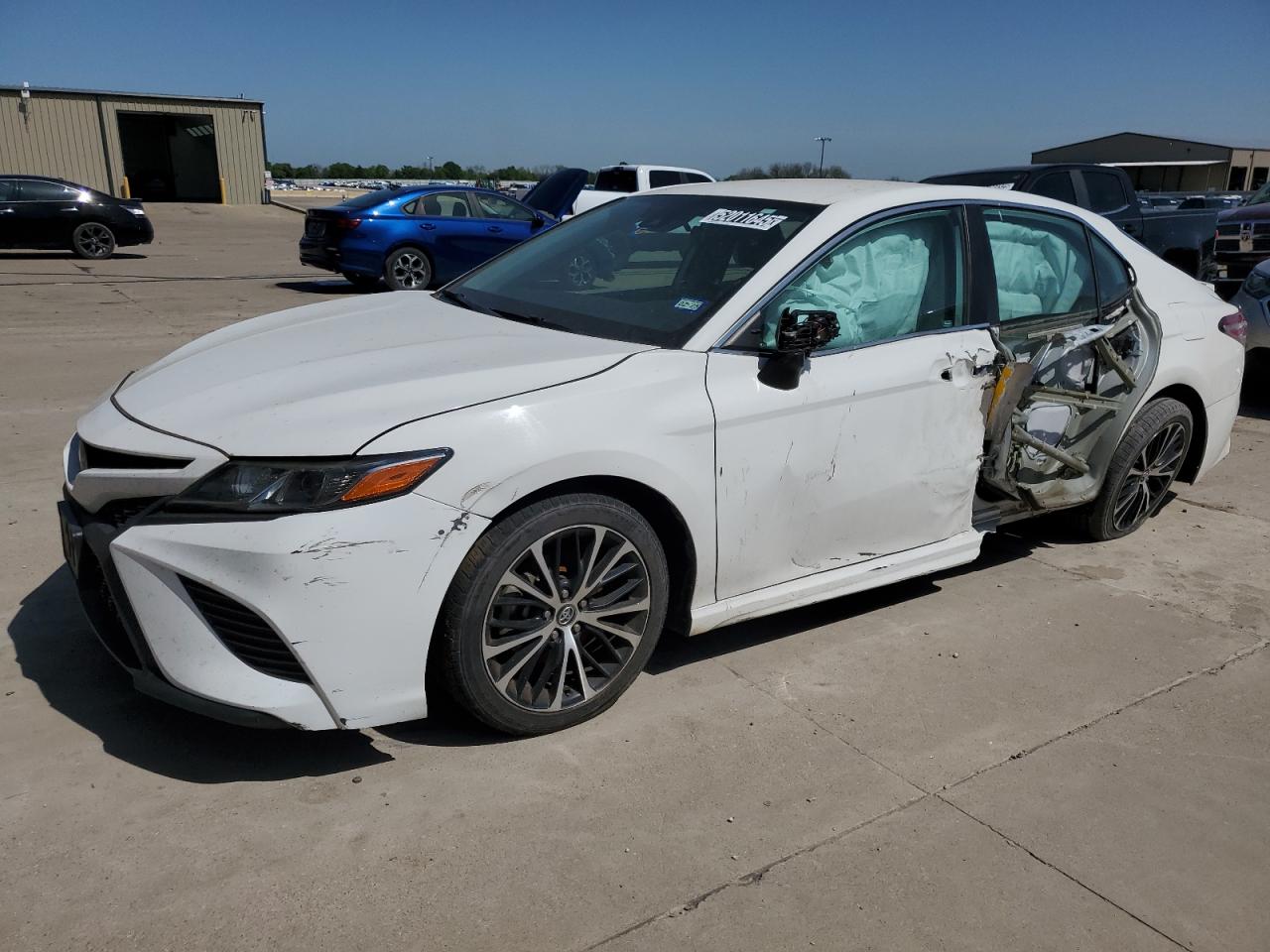 TOYOTA CAMRY SE