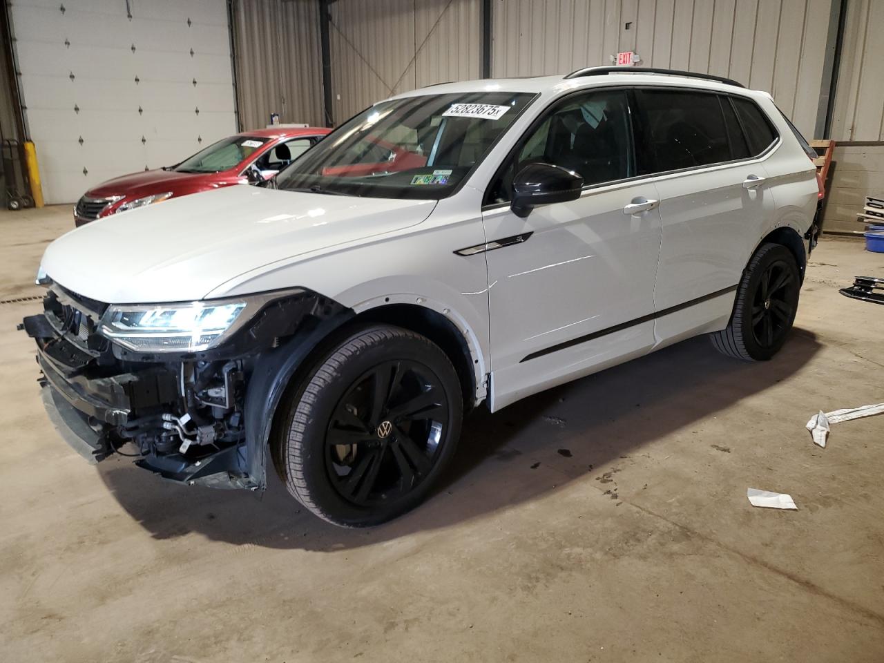 VOLKSWAGEN TIGUAN SE R-LINE BLACK