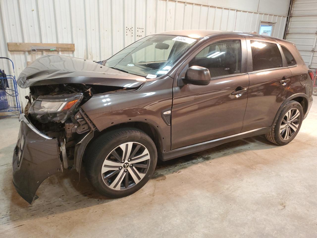 MITSUBISHI OUTLANDER ES