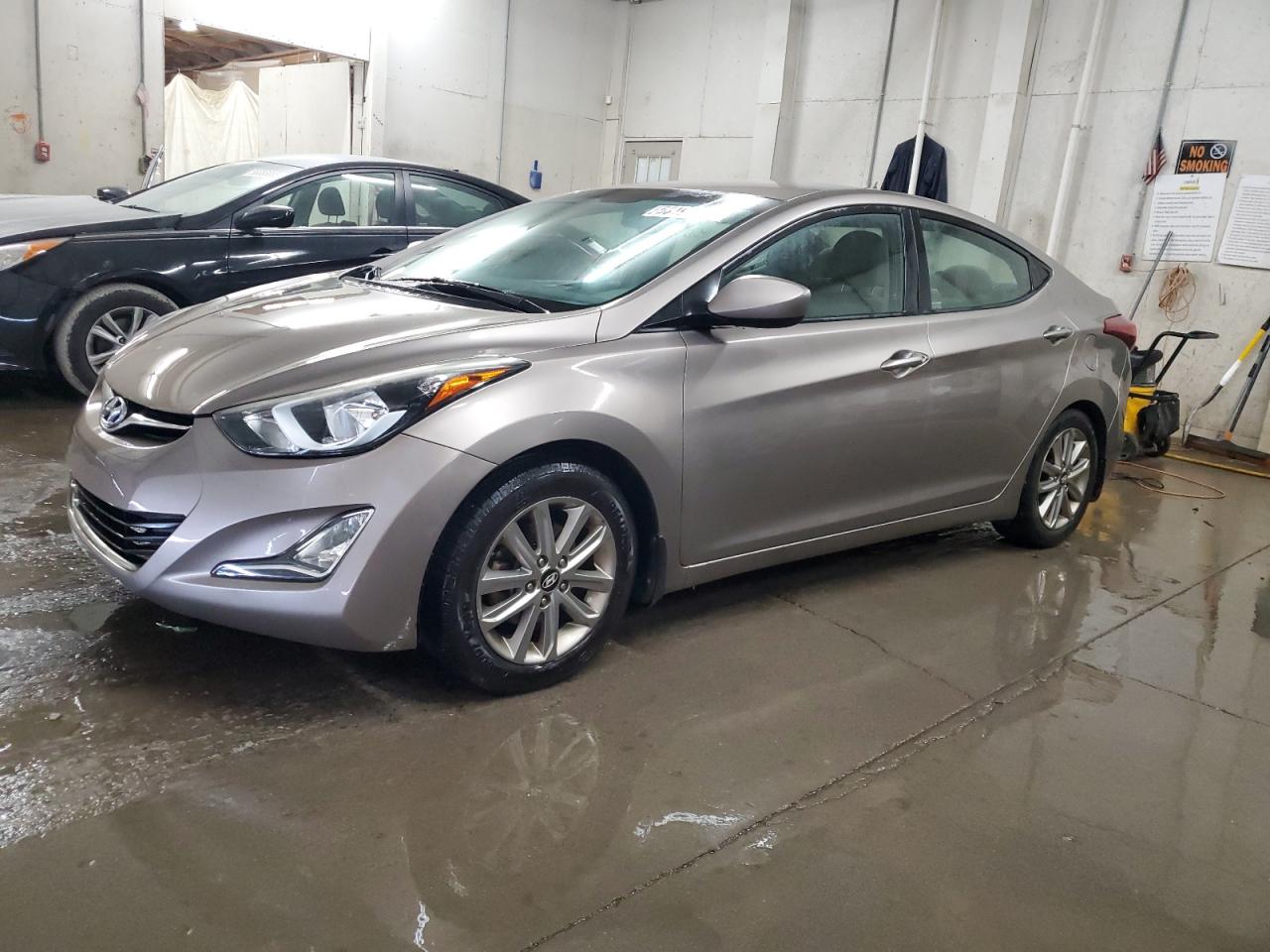 HYUNDAI ELANTRA SE