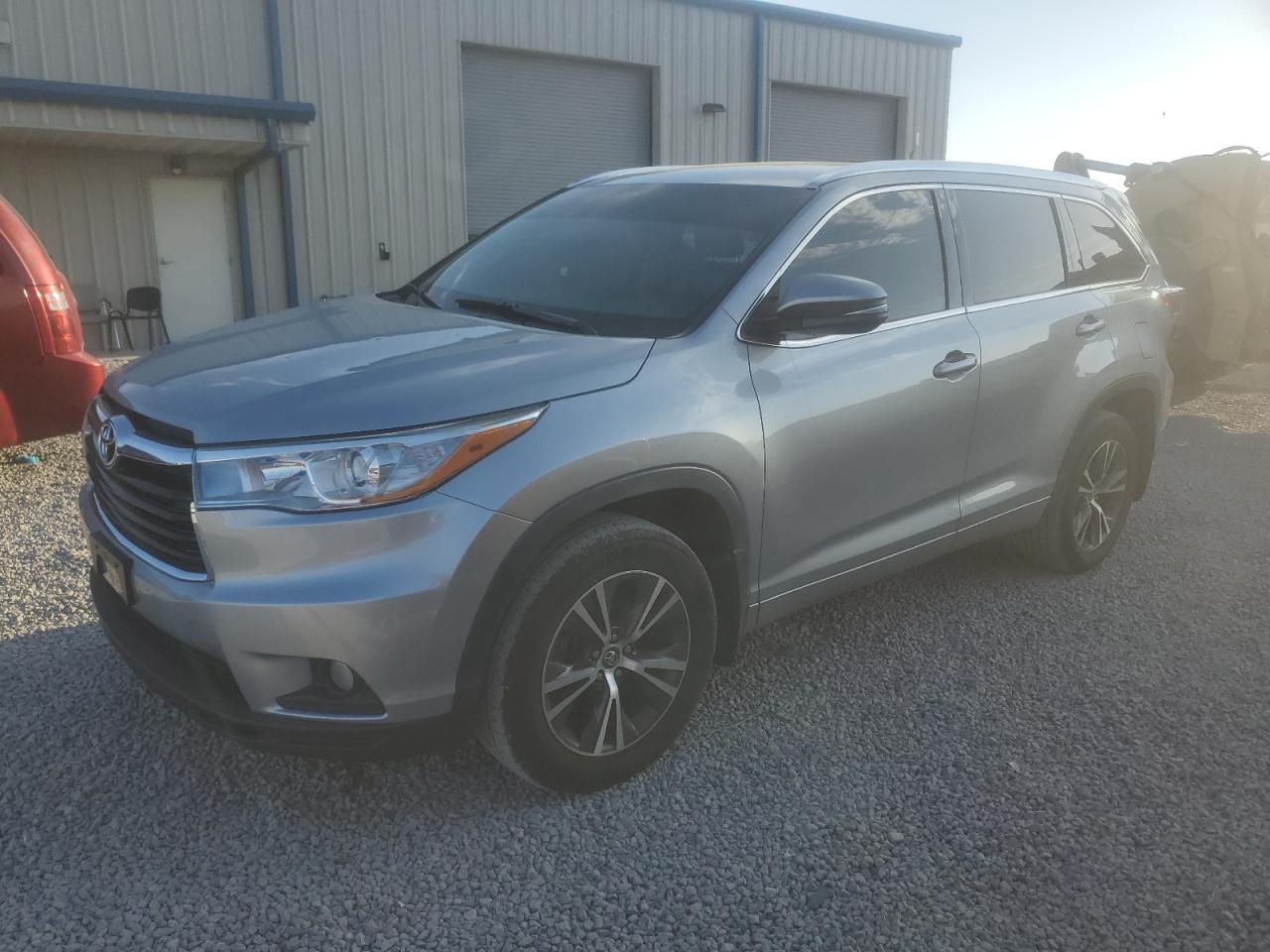 TOYOTA HIGHLANDER XLE