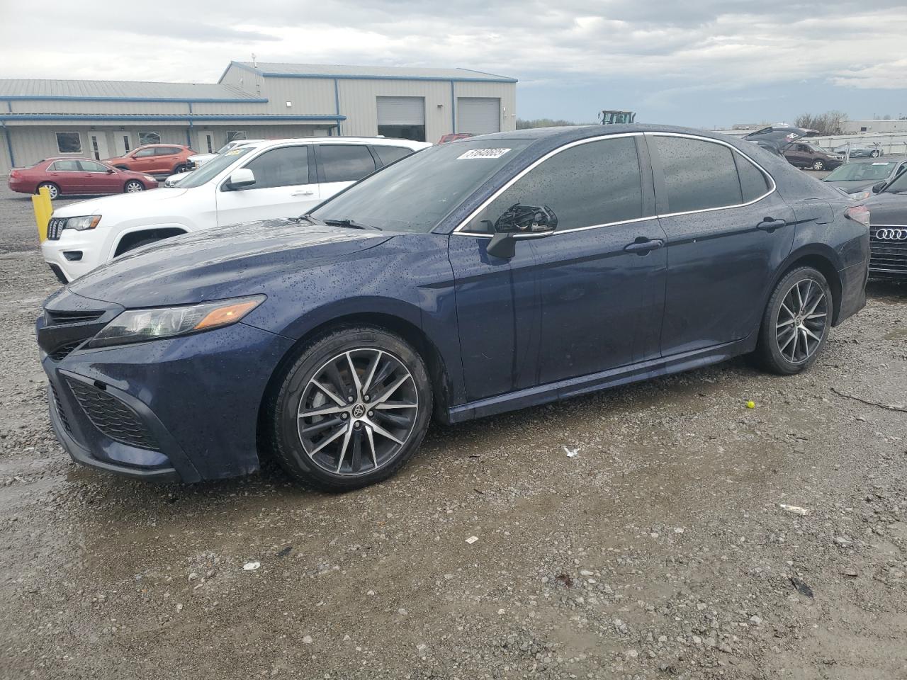 TOYOTA CAMRY SE
