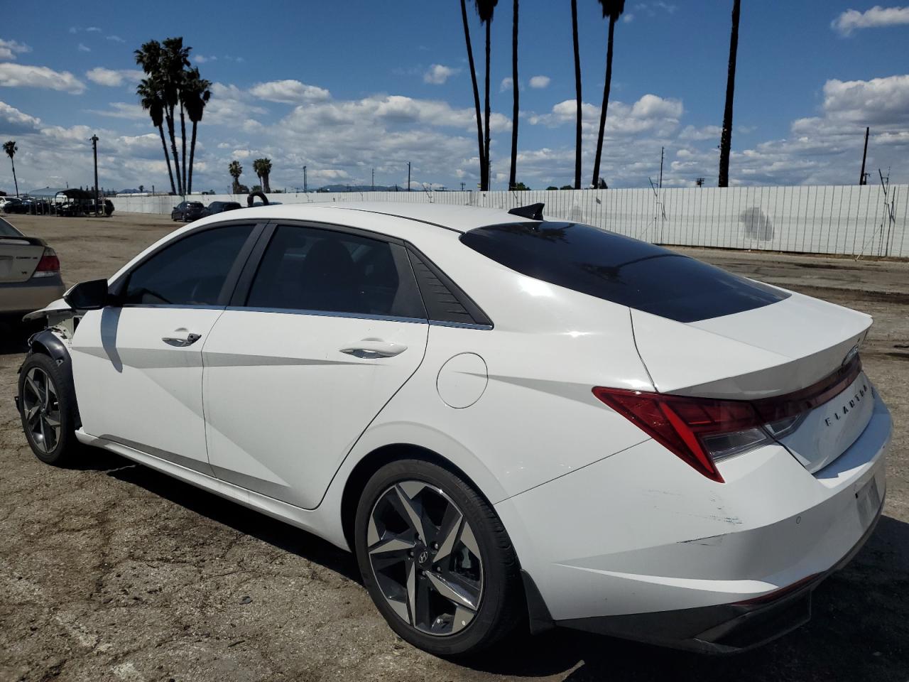 HYUNDAI ELANTRA LIMITED