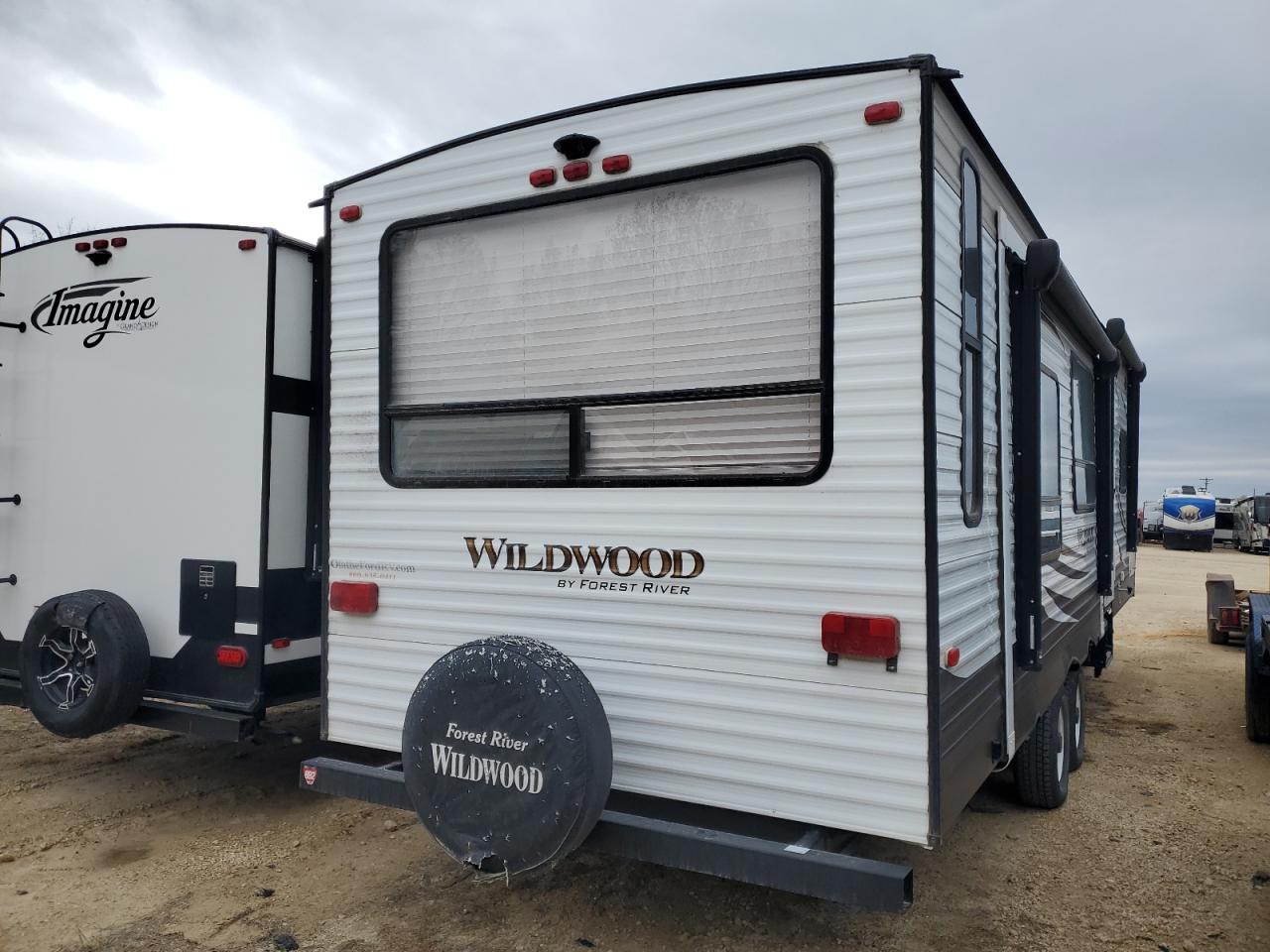Lot #3280732557 2017 WILDCAT TRAVEL TRA