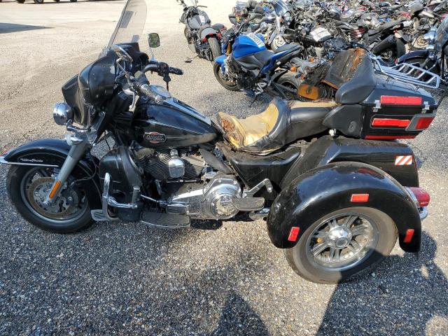 HARLEY-DAVIDSON FLHTCUTG 2009 black road/str gas 1HD1MAM169Y852321 photo #4
