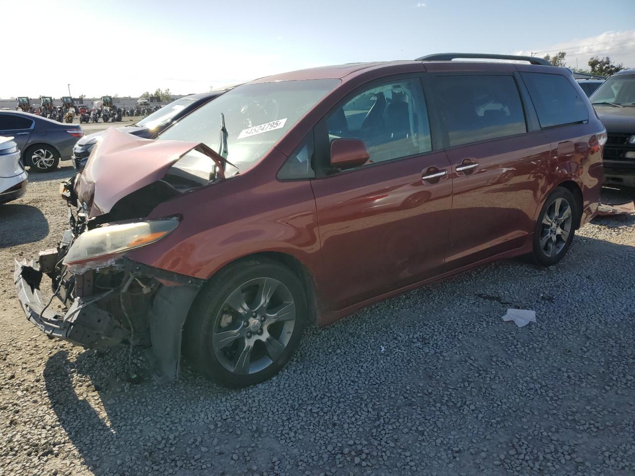TOYOTA SIENNA SE