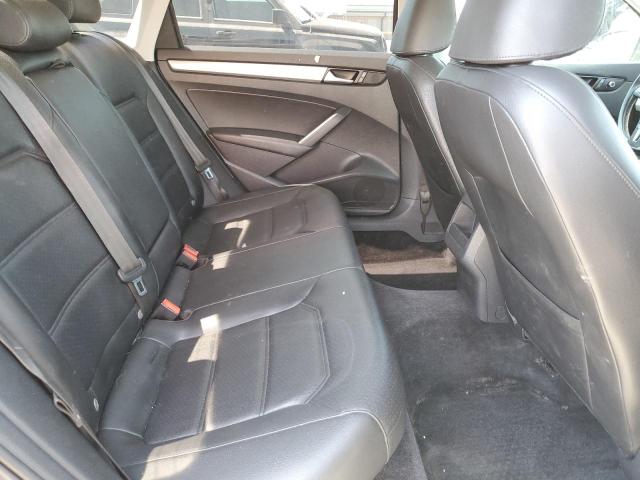 2015 VOLKSWAGEN PASSAT S - 1VWAS7A35FC120056