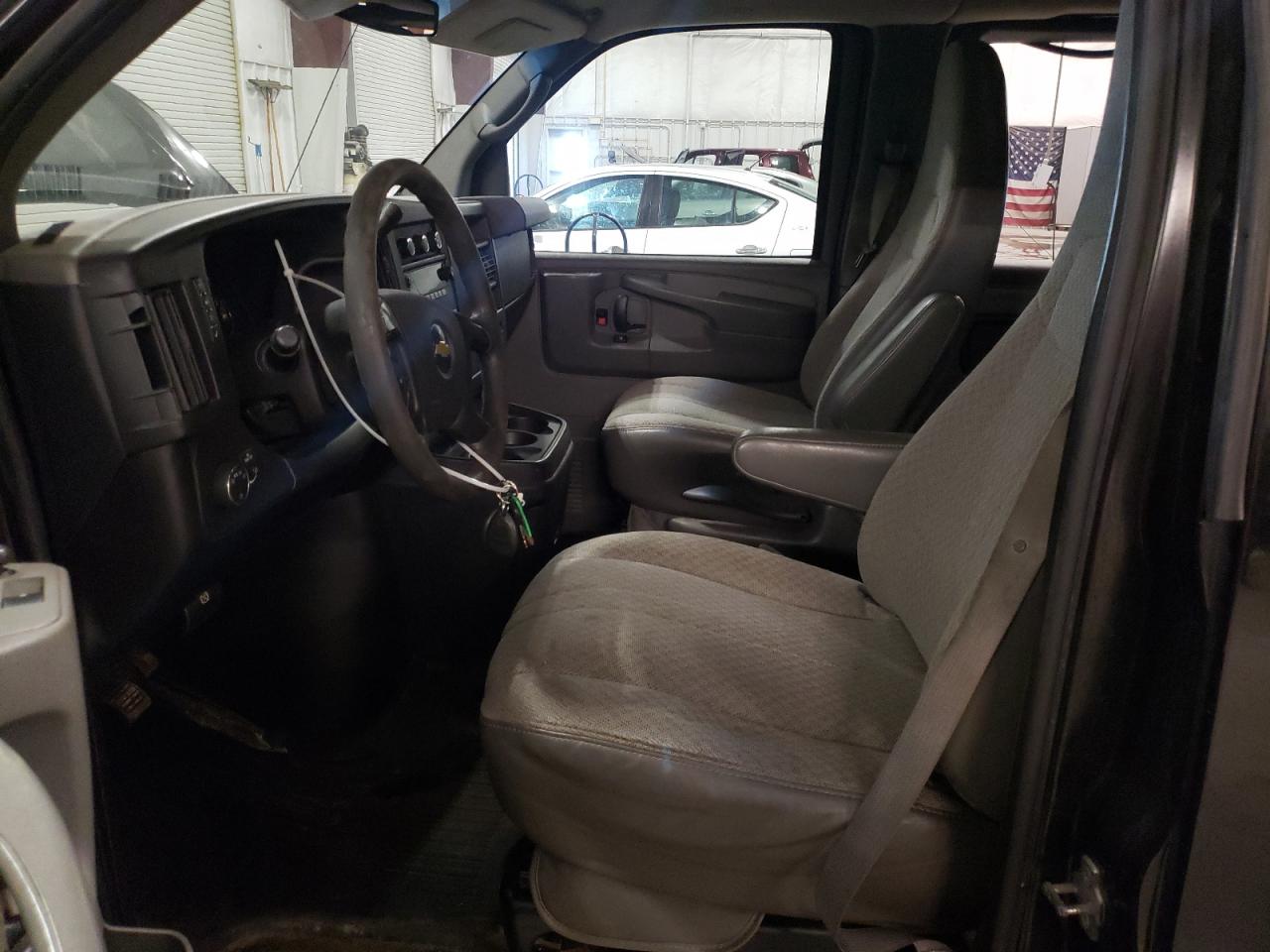 CHEVROLET EXPRESS LT