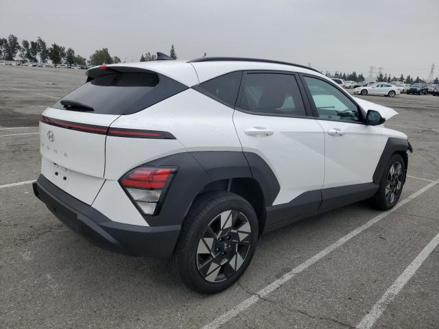 HYUNDAI KONA SEL 2024 white  gas KM8HB3AB9RU097084 photo #4
