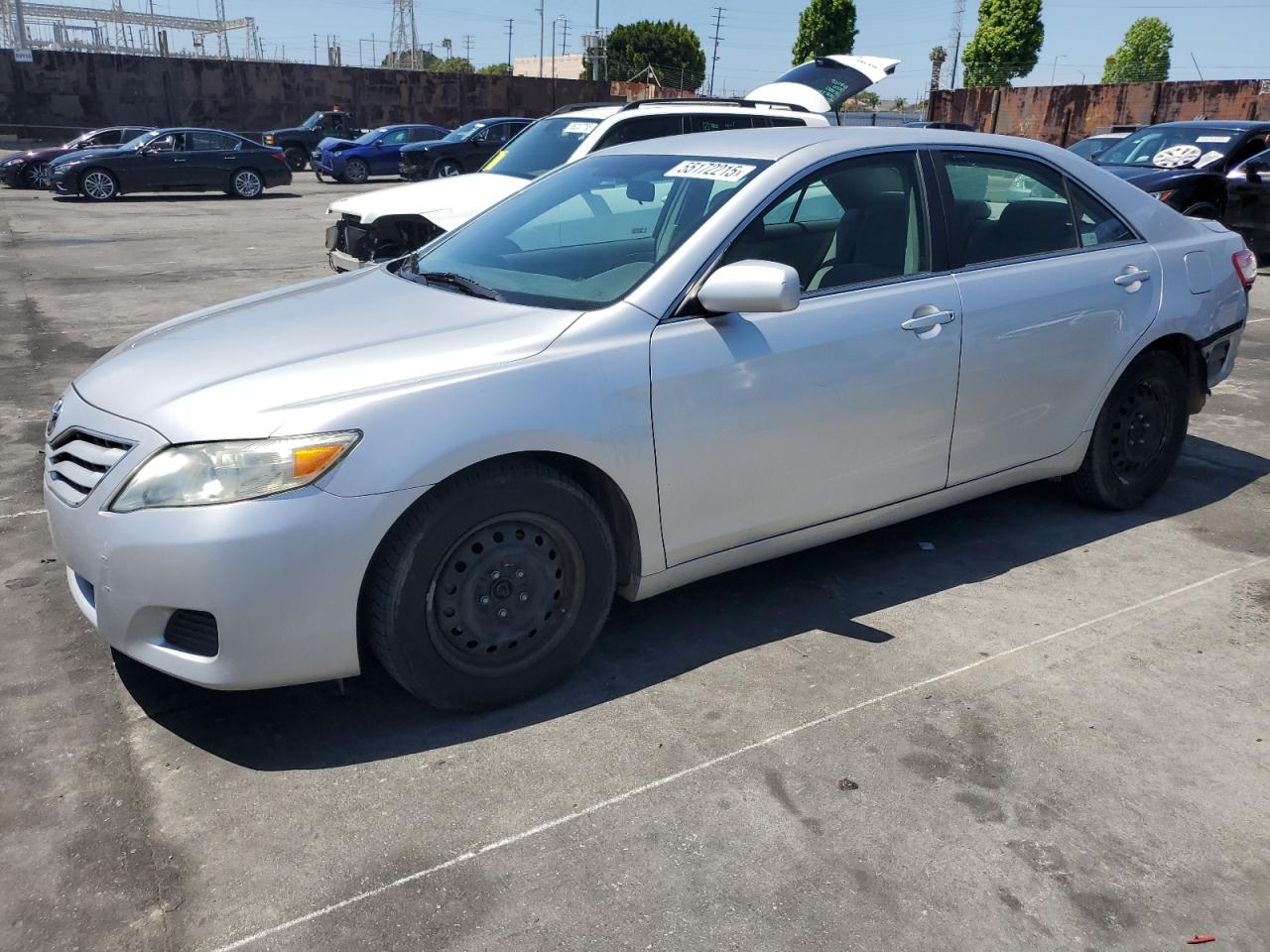 TOYOTA CAMRY BASE