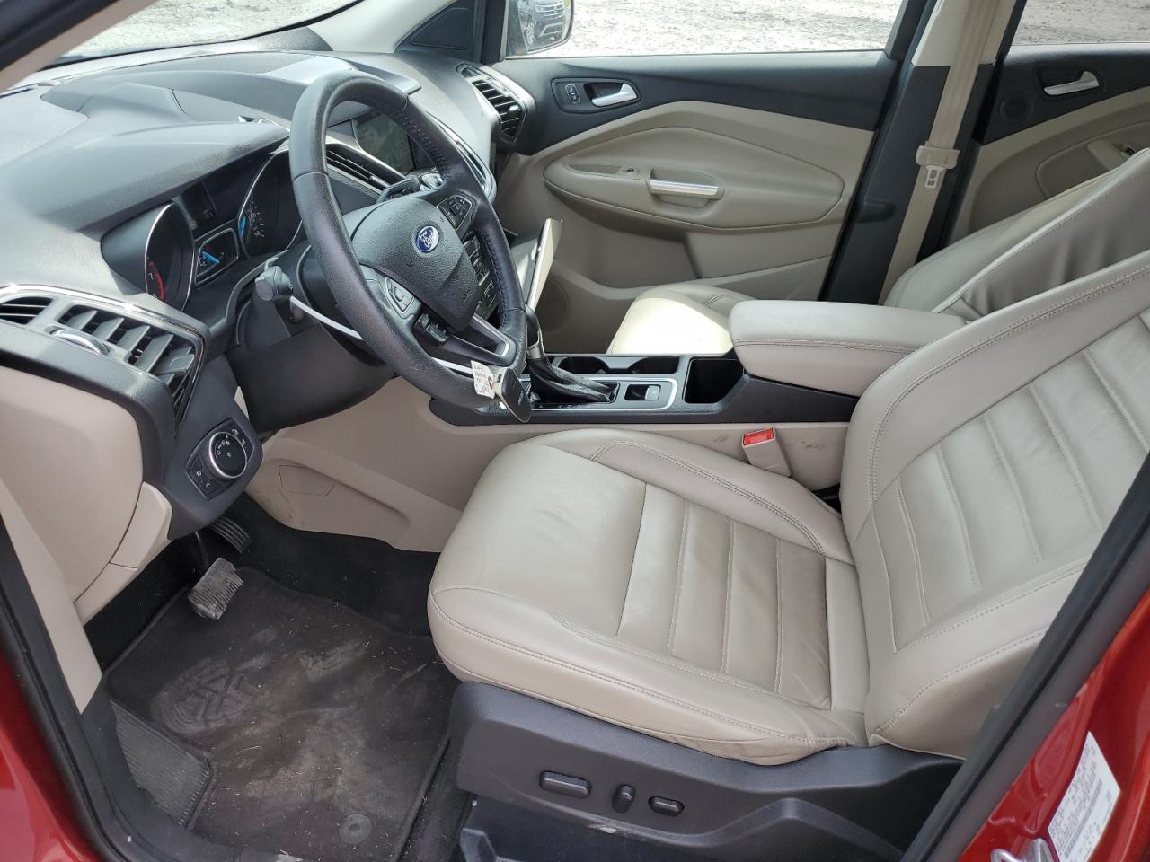 FORD ESCAPE TITANIUM