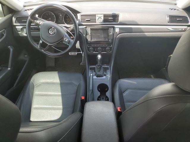 2017 VOLKSWAGEN PASSAT R-L - 1VWDT7A30HC061107