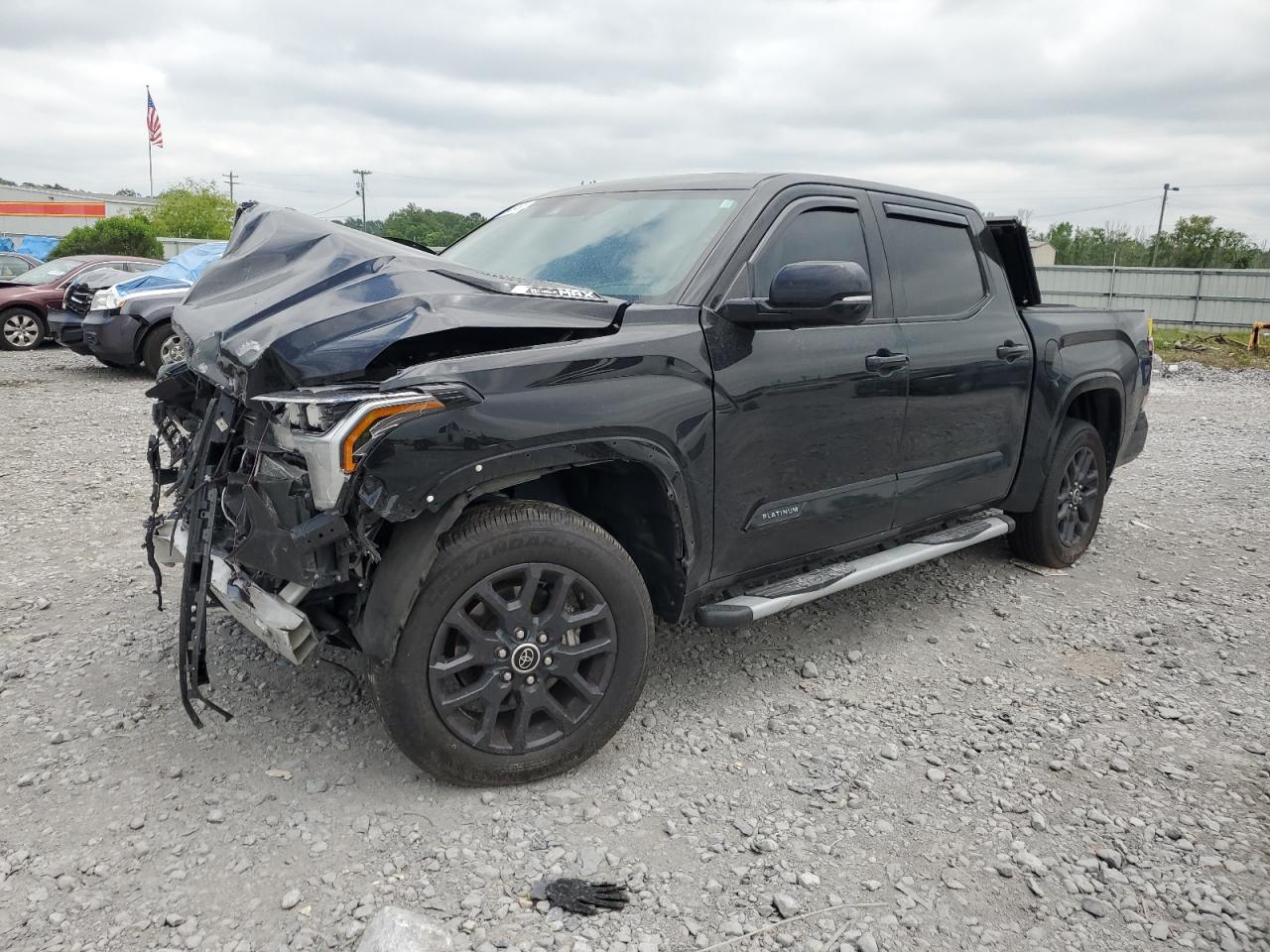 TOYOTA TUNDRA CREWMAX PLATINUM