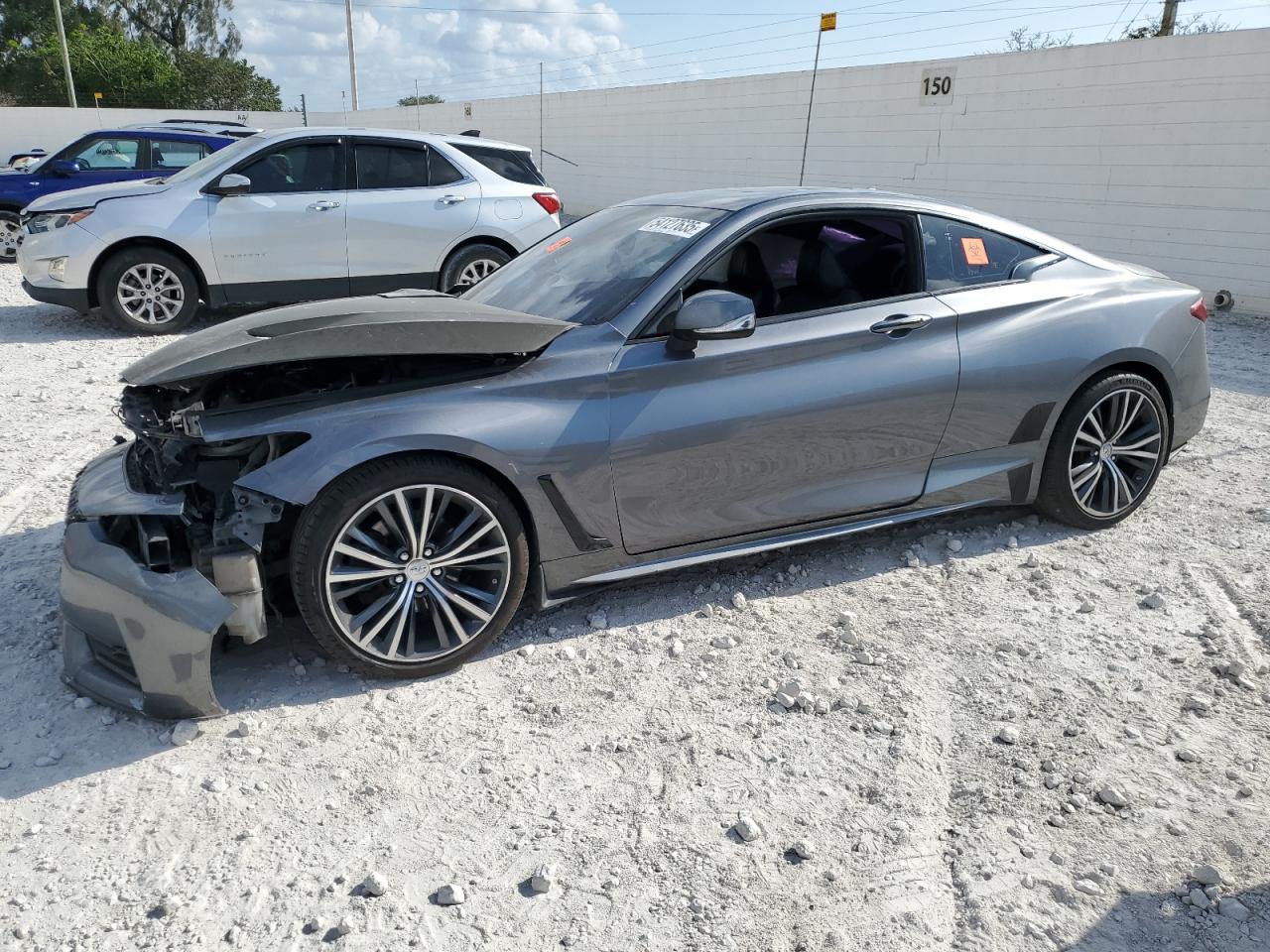INFINITI Q60 PREMIUM