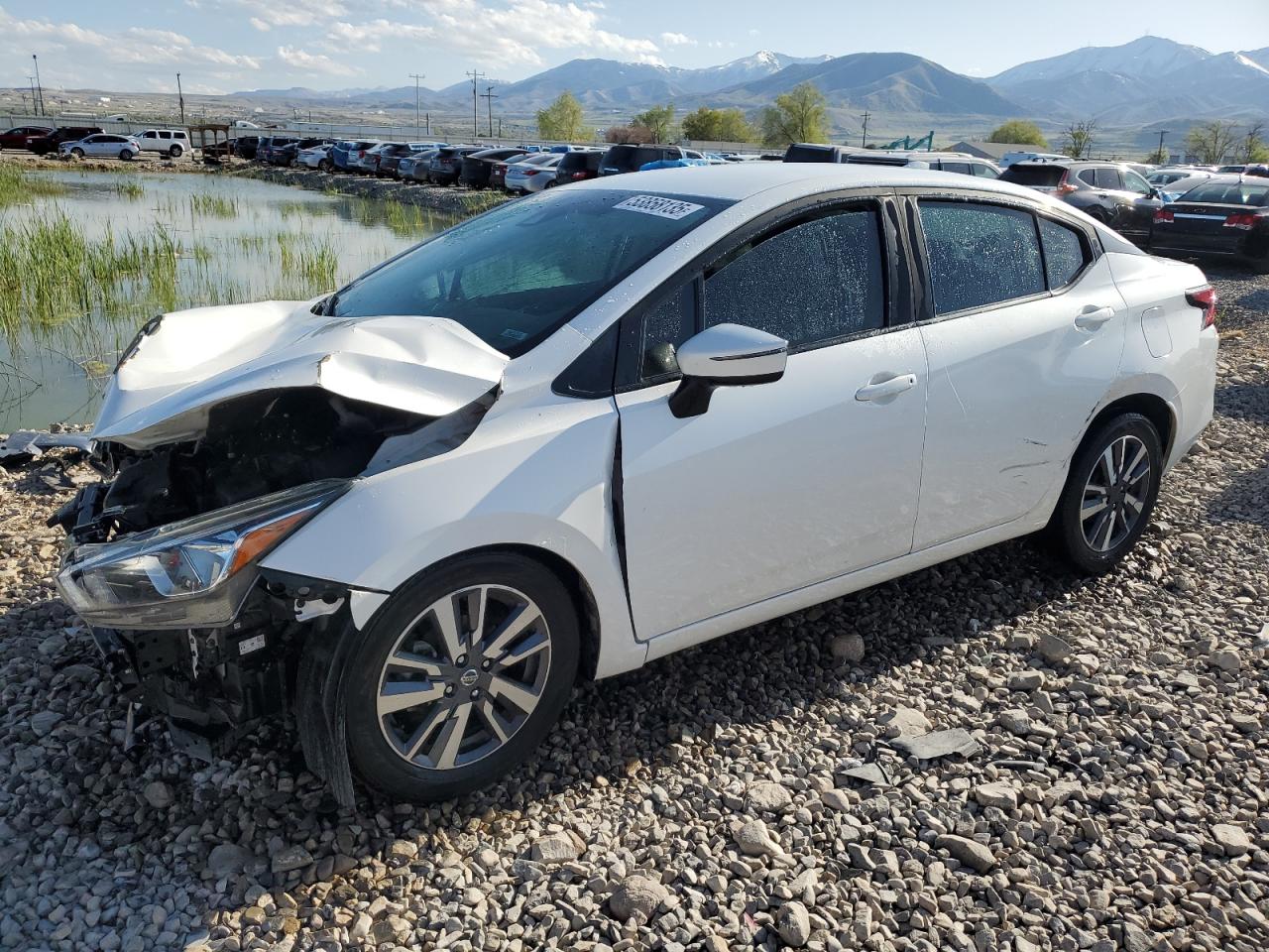 NISSAN VERSA SV