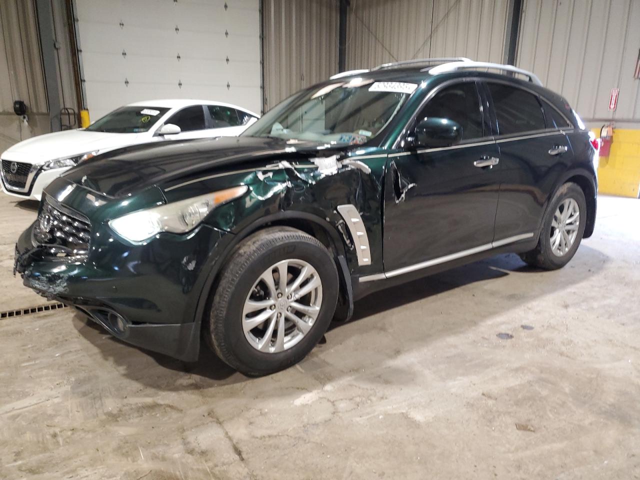 INFINITI FX35
