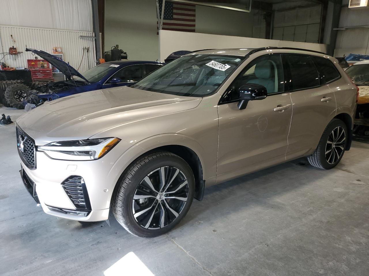 VOLVO XC60 PLUS