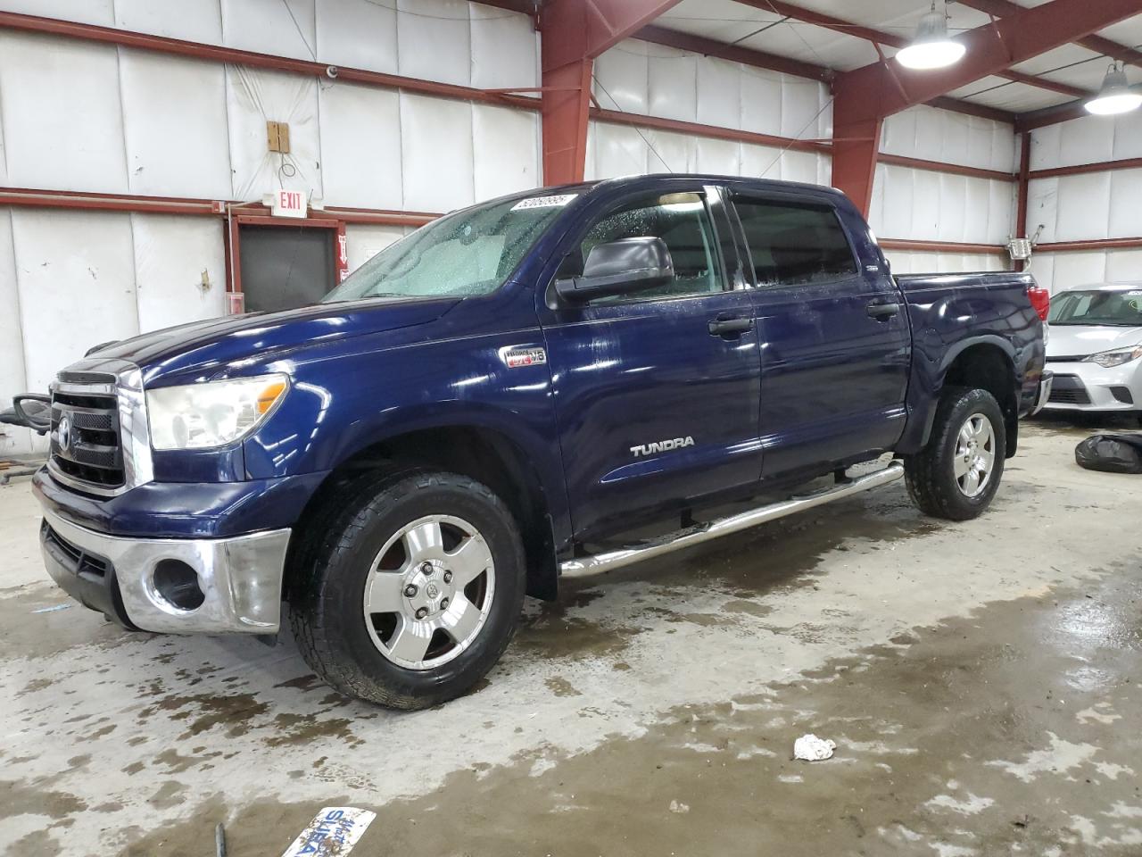 TOYOTA TUNDRA CREWMAX SR5