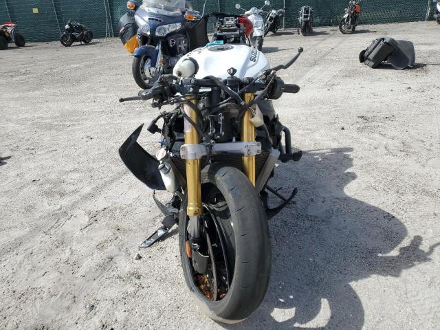 SUZUKI GSX-R750 2023 white  gas JS1GR7MA0P7100773 photo #3
