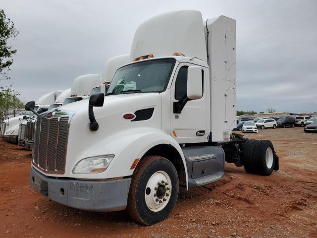 PETERBILT 579 2017 white tractor compressed natural gas 1NPBAH8X3HD421472 photo #3