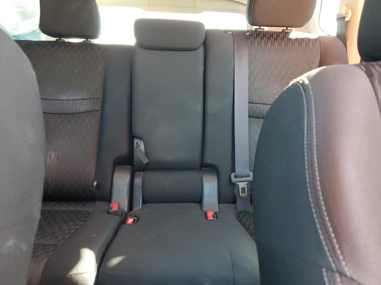 Nissan Rogue s 2018