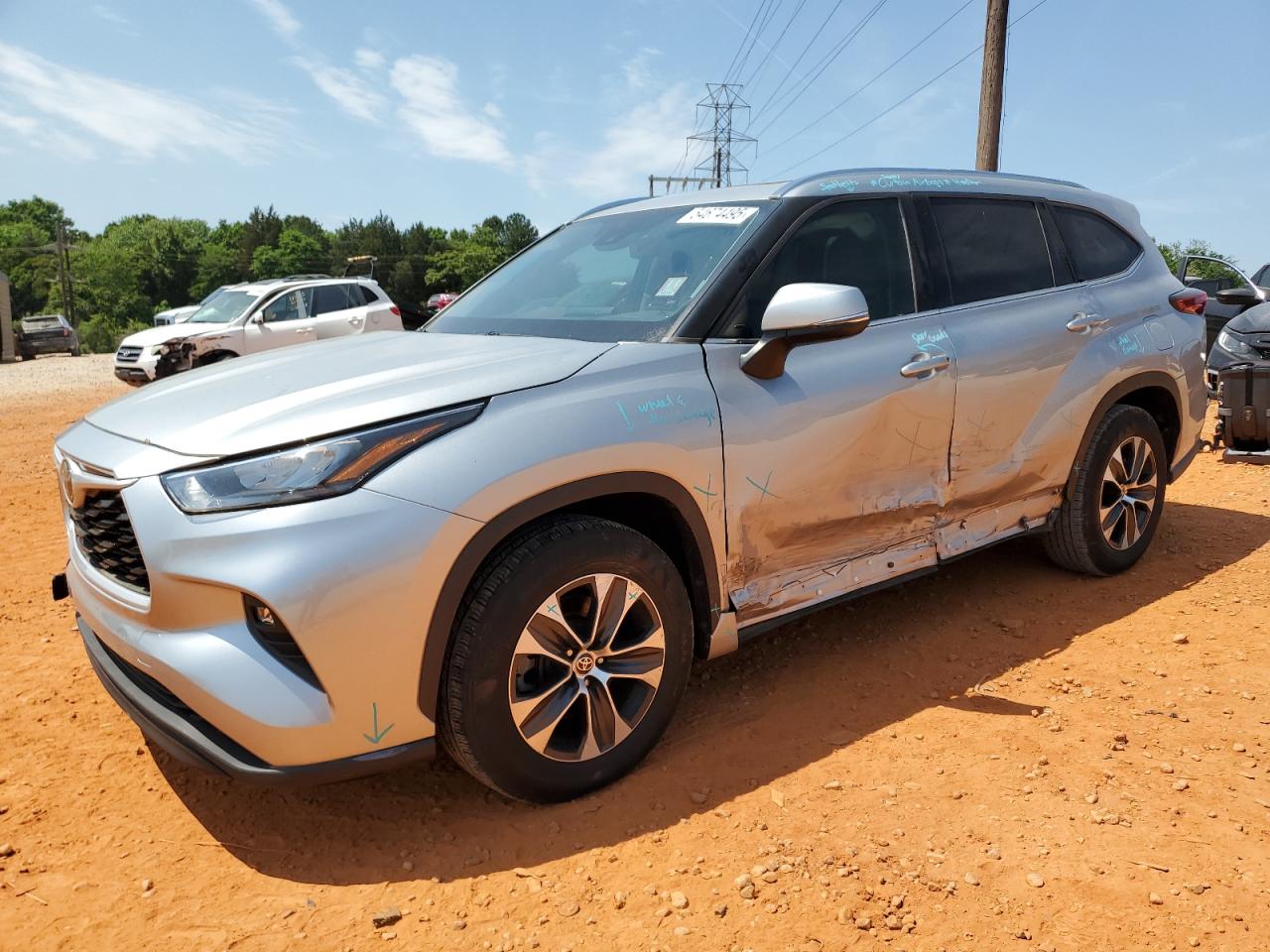 TOYOTA HIGHLANDER XLE