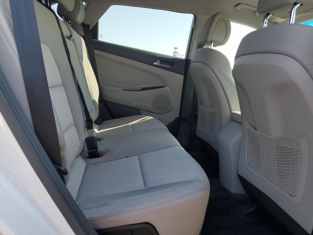 2018 HYUNDAI TUCSON SE KM8J2CA43JU649251
