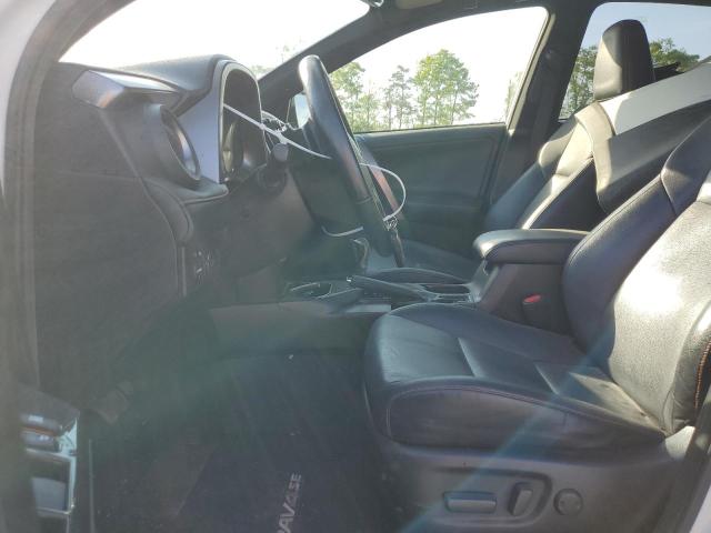 2018 TOYOTA RAV4 SE JTMNFREV8JJ745054
