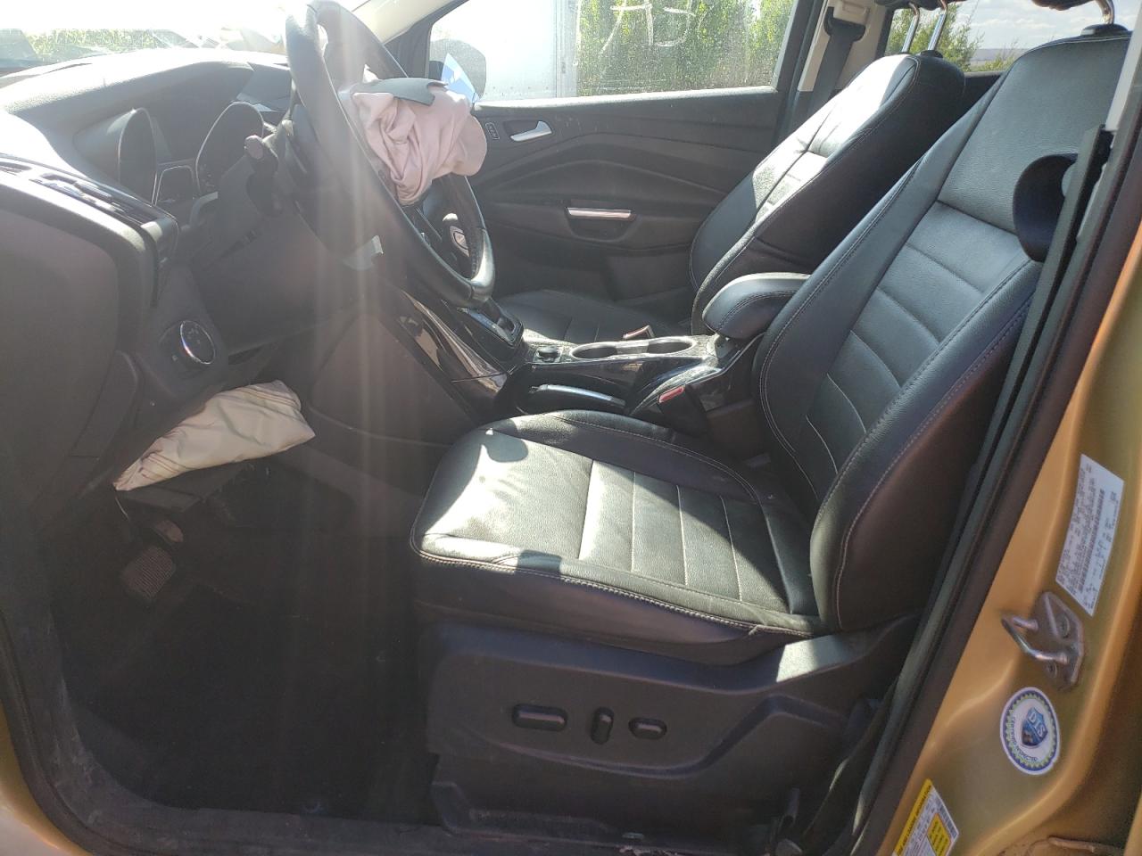 FORD ESCAPE TITANIUM