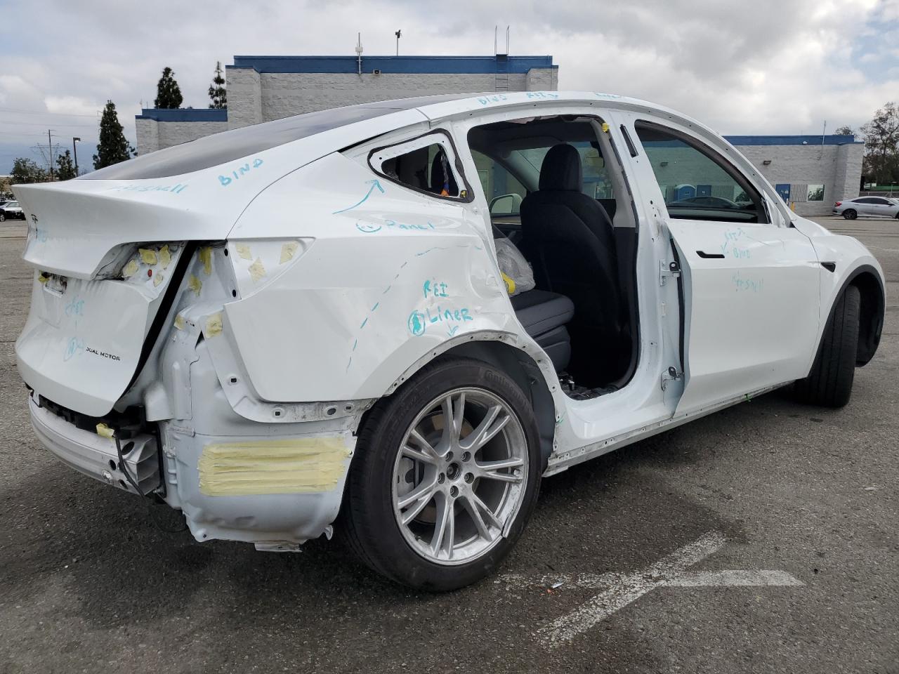 Tesla Model y 2022