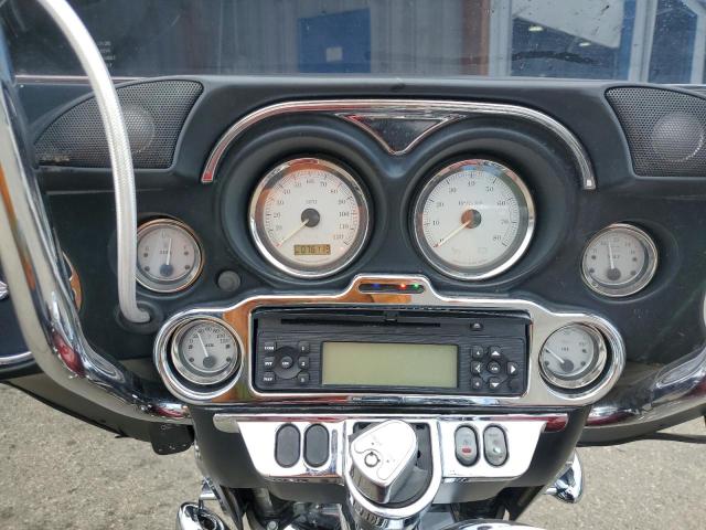 2010 HARLEY-DAVIDSON FLHX - 1HD1KB418AB662104