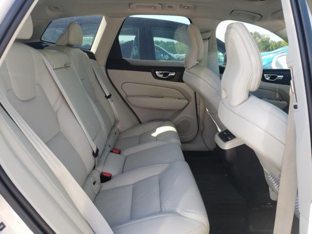 2022 VOLVO XC60 B5 IN - YV4L12RL6N1044909