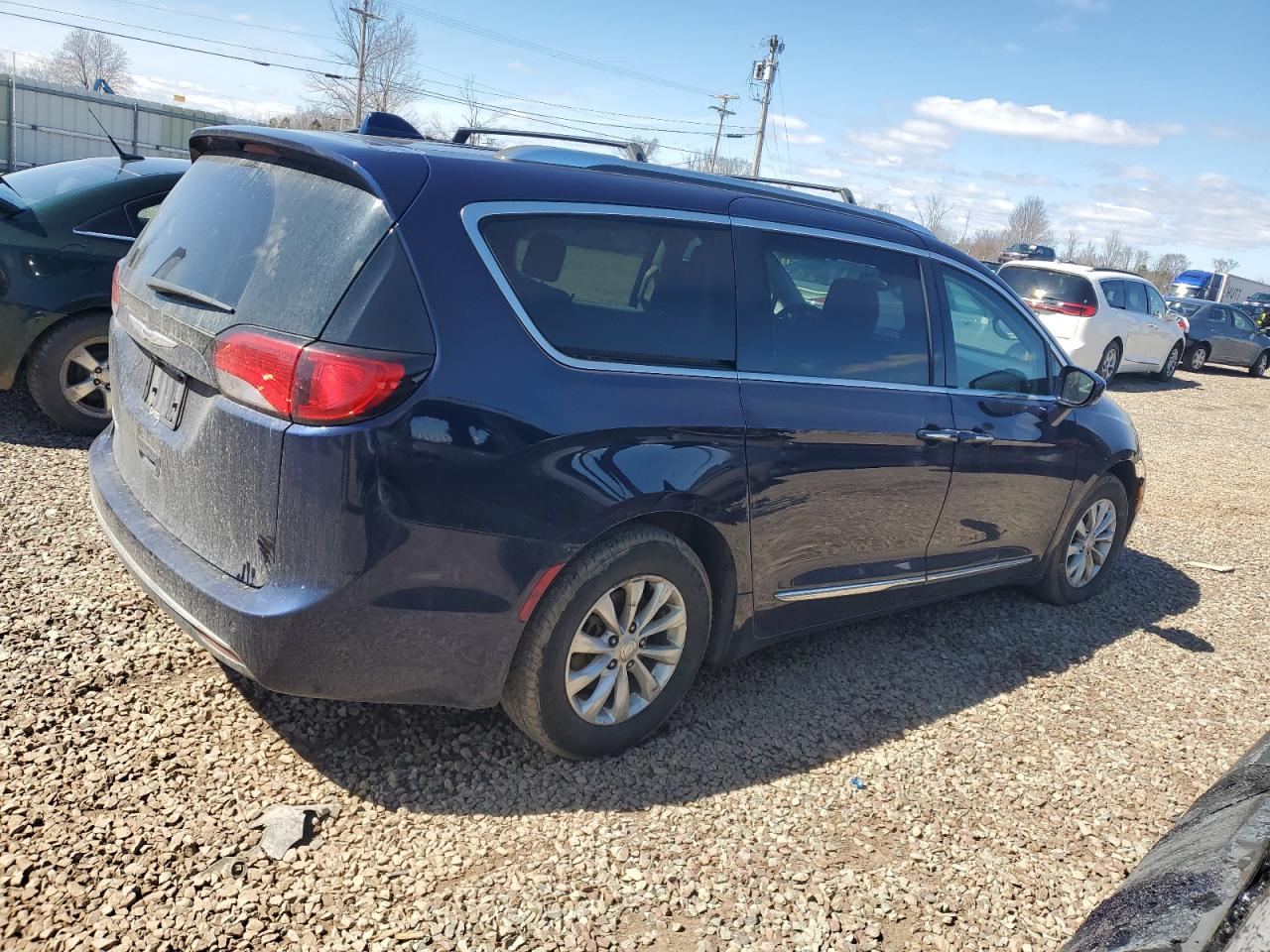 CHRYSLER PACIFICA TOURING L