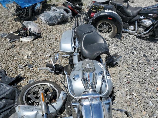2019 HARLEY-DAVIDSON ROAD KING 1HD1FBC13KB654290