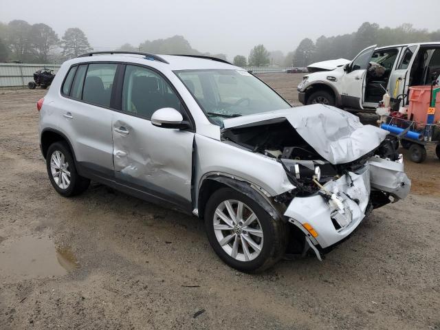 2017 VOLKSWAGEN TIGUAN S - WVGBV7AX7HK047651